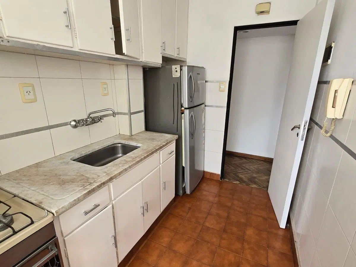 VENTA 3 AMBIENTES - CABALLITO - TODO LUZ! 2