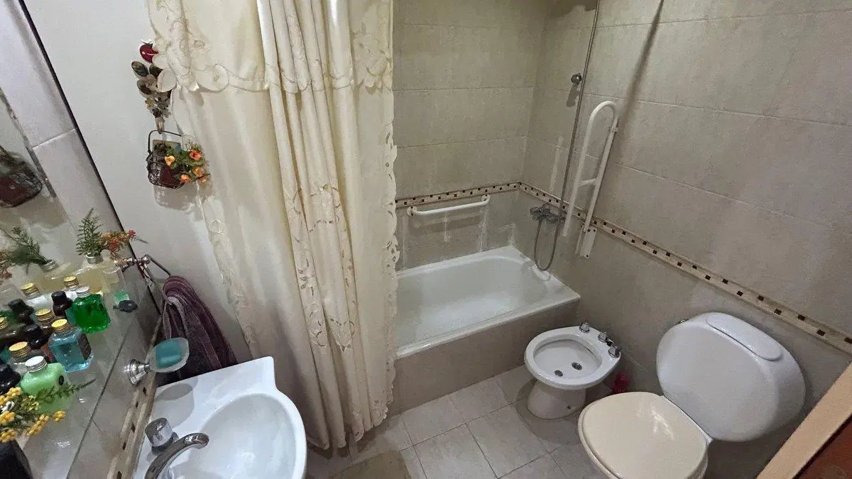 VENTA DEPTO 2 AMBIENTES CON BALCON - MONTE CASTRO 5