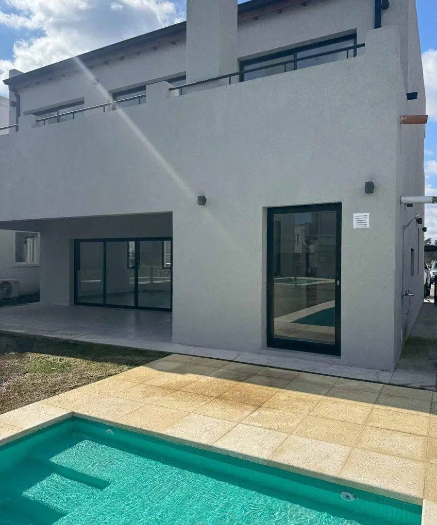 CASA A ESTRENAR  + AMARRAS en VILA MARINA II 2