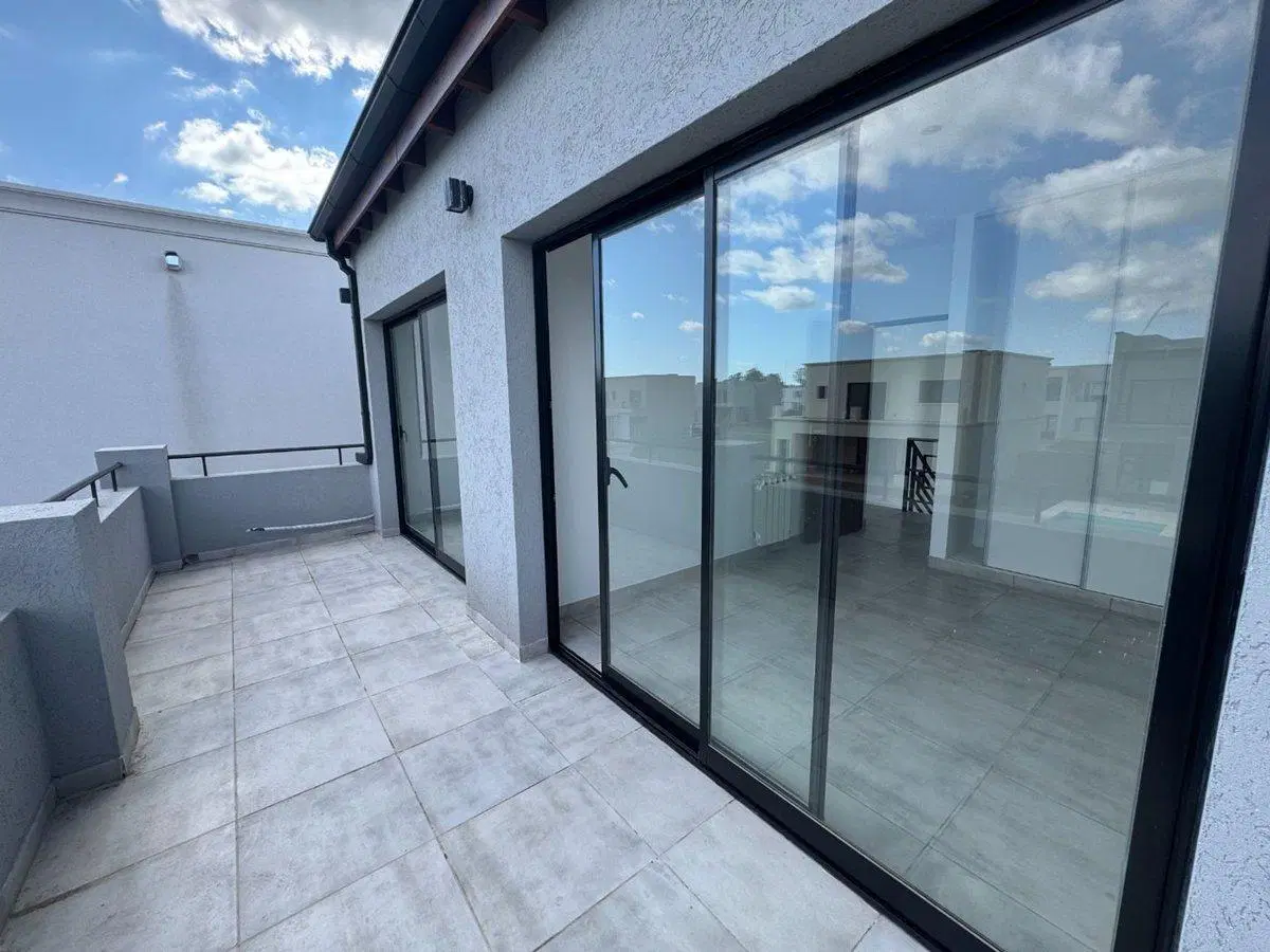 CASA A ESTRENAR  + AMARRAS en VILA MARINA II 4