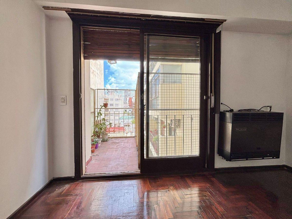 Venta Depto 3 ambientes con cochera en Caballito