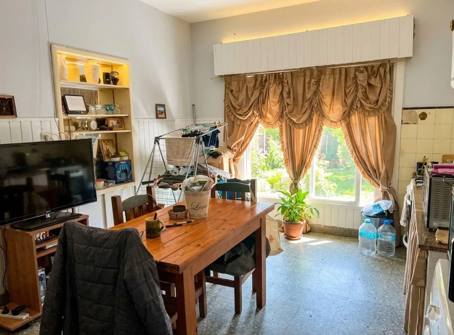 Casa venta tres ambientes a 50 mts de Av. Sucre 2