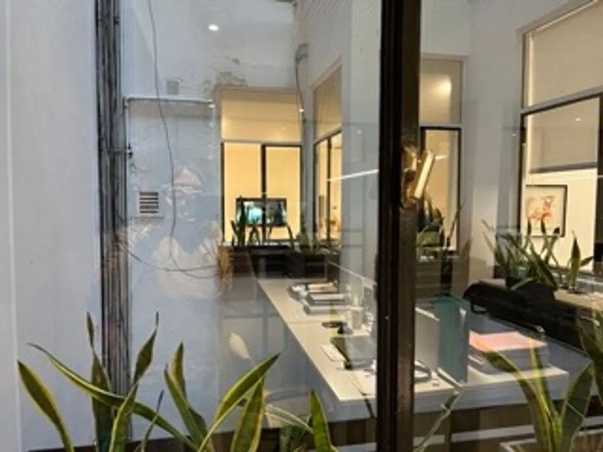 OFICINAS REFACCIONADAS En Sargento Cabral 800 5