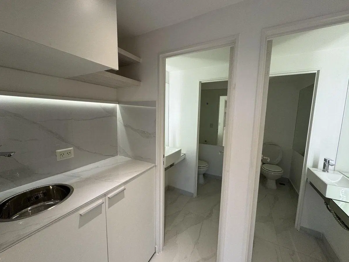 Venta Oficina Premium en Retiro 5