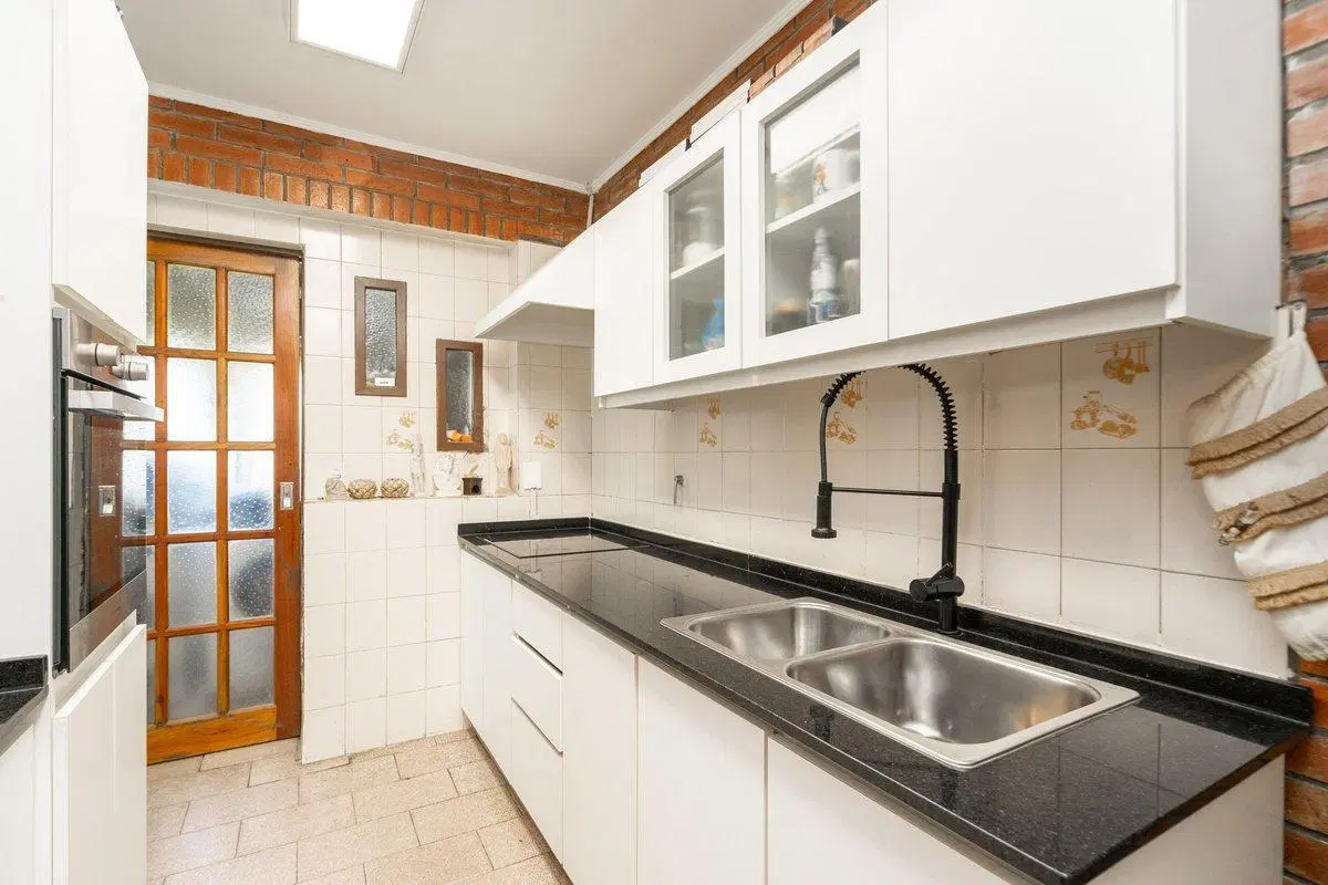 CASA EN VENTA BOULOGNE C/JARDIN, PILETA Y QUINCHO! 2