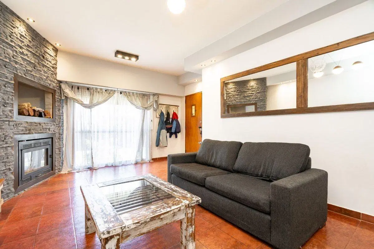 CASA EN VENTA BOULOGNE C/JARDIN, PILETA Y QUINCHO! 3
