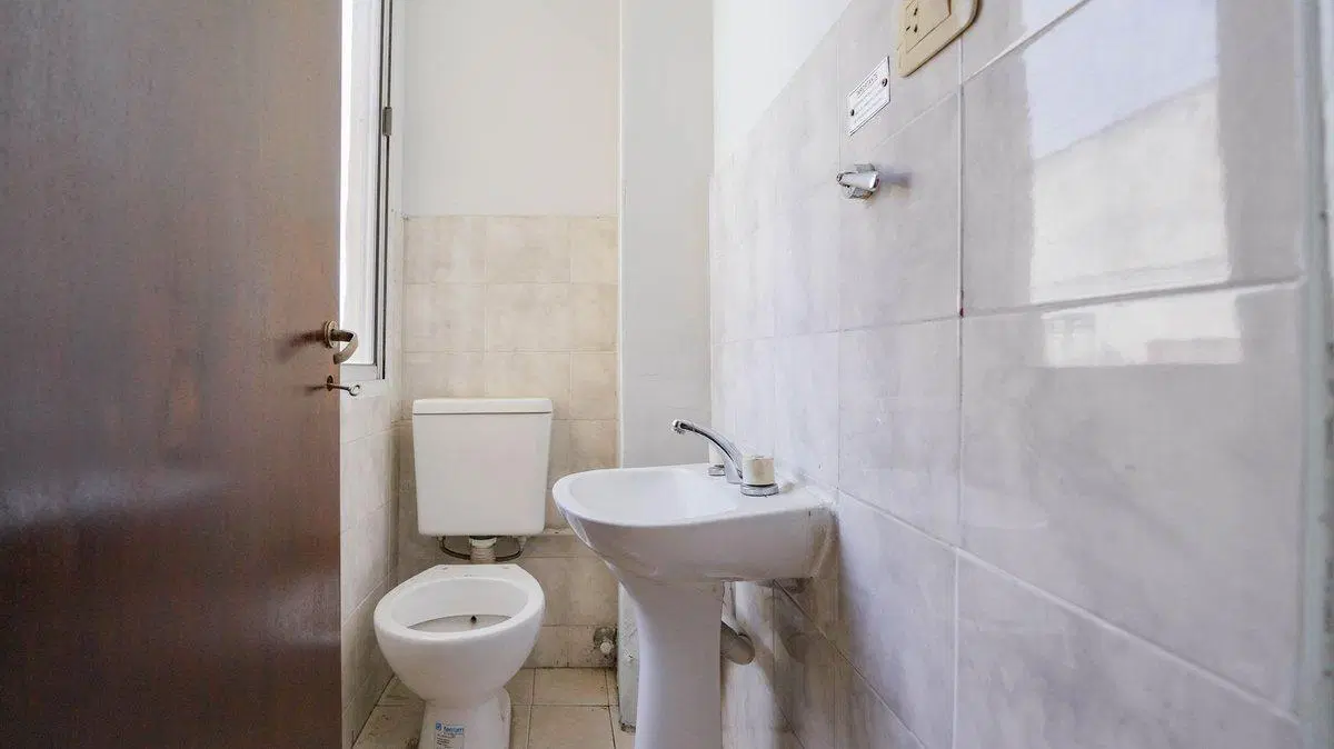 VENTA OFICINA 2-3 ambientes LOMAS DE ZAMORA CENTRO 4