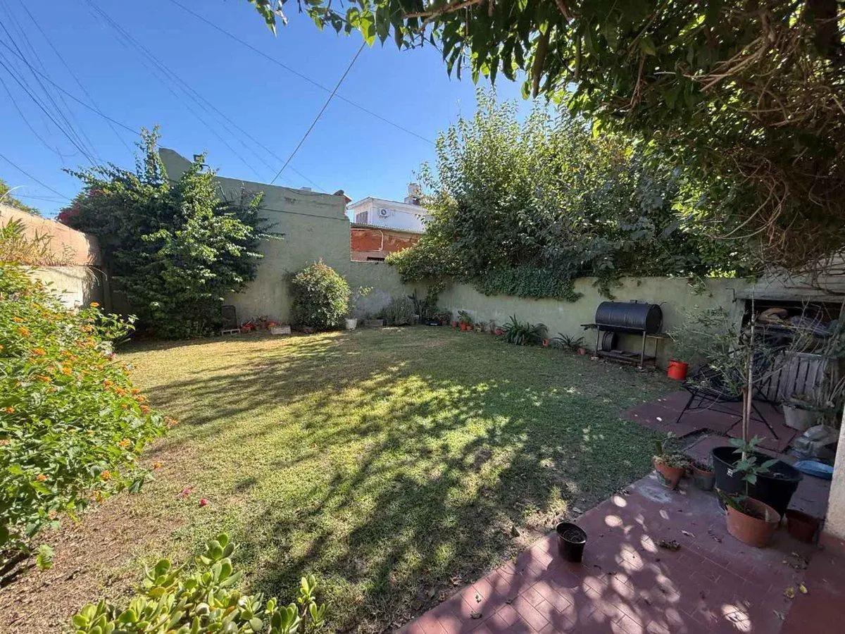 Venta Casa 3 dorm en Hurlingham c Jardín, cochera 2