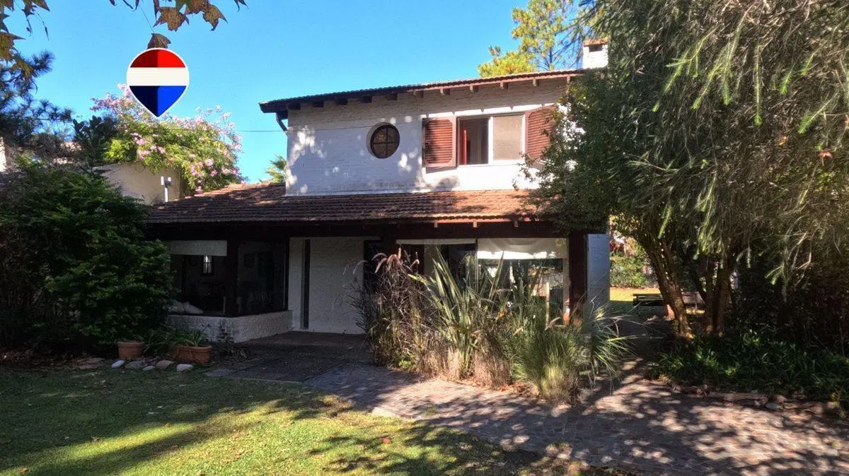 Náutico Escobar. Casa de 3 habitaciones con pileta 5