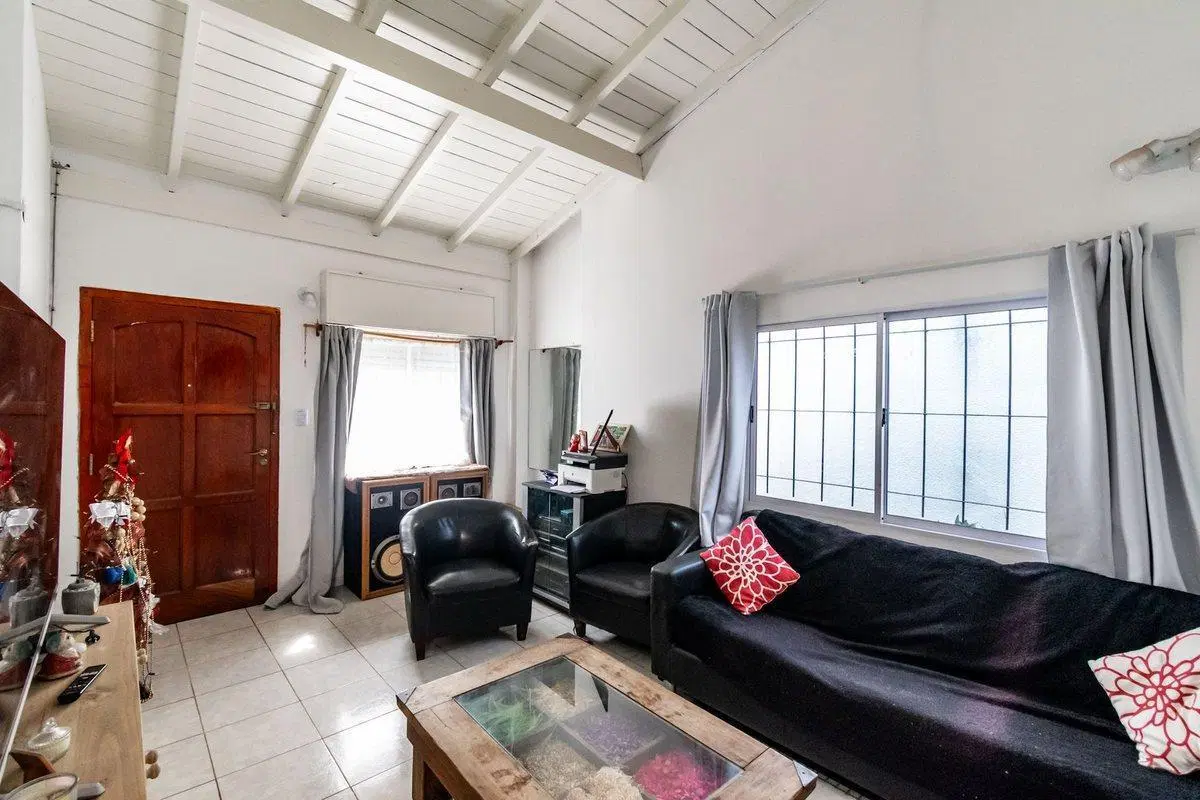 Venta Casa 4 ambientes en Martinez 3