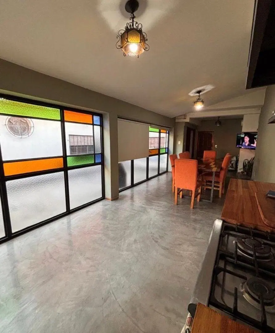 CASA 4 AMBIENTES CON PILETA COCHERA EN LOTE 408 m2 5