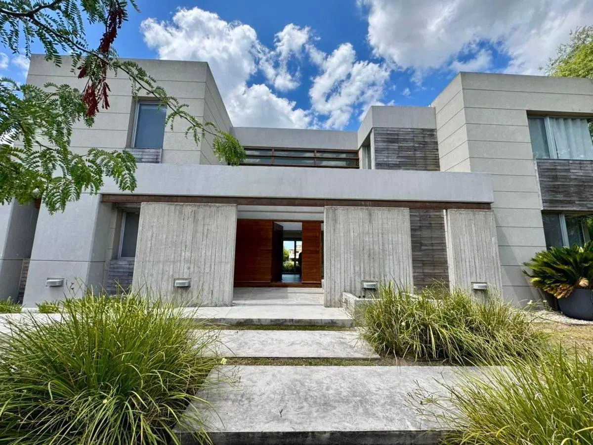 Casa Muelle al Agua Barrio Cabos del Lago Nordelta 3