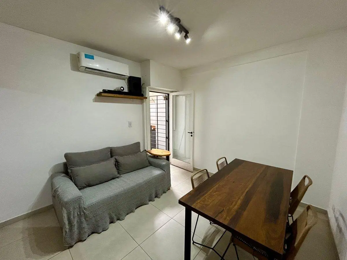 DEPARTAMENTO 2 AMB C/PATIO PB- EXCELENTE UBICACION 5
