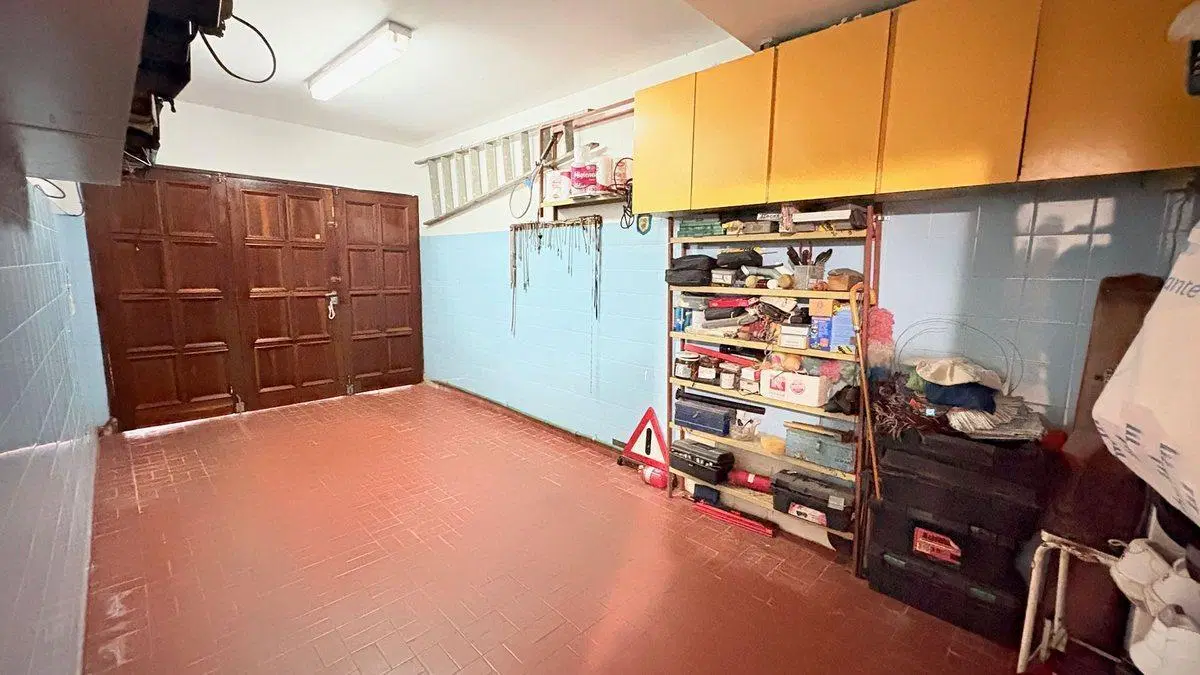Venta casa 4 dormitorios con patio en Olivos 3