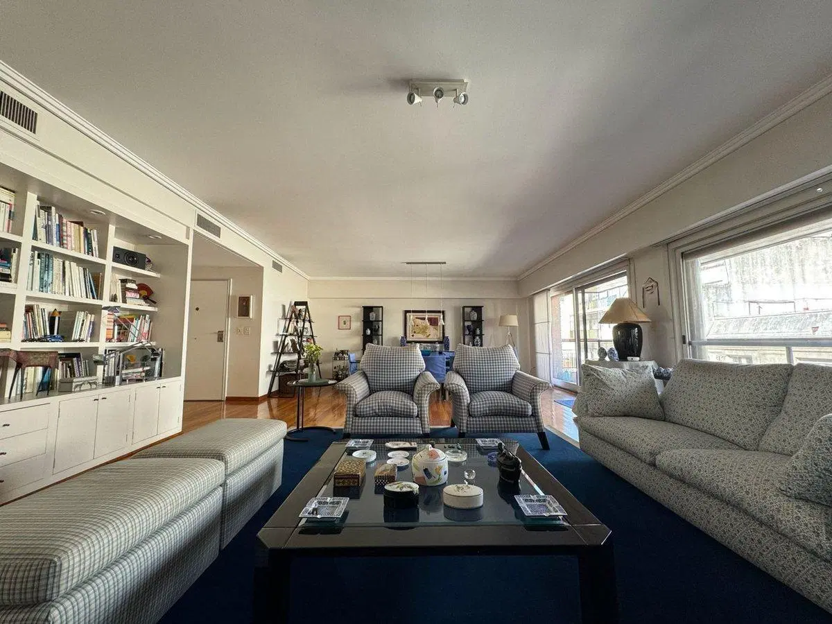 Piso en Recoleta con 3 suites y 2 cocheras 4