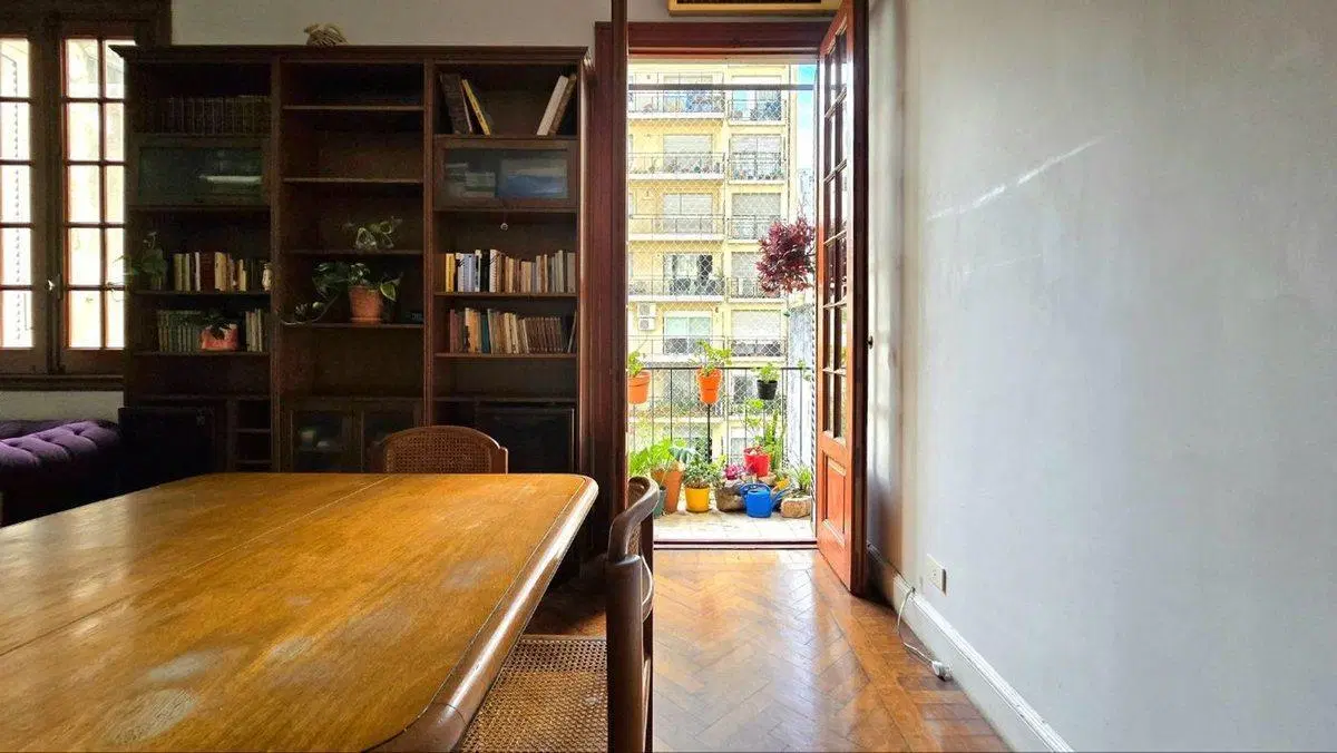 Departamento 4 amb. en Venta  con balcón Recoleta 2