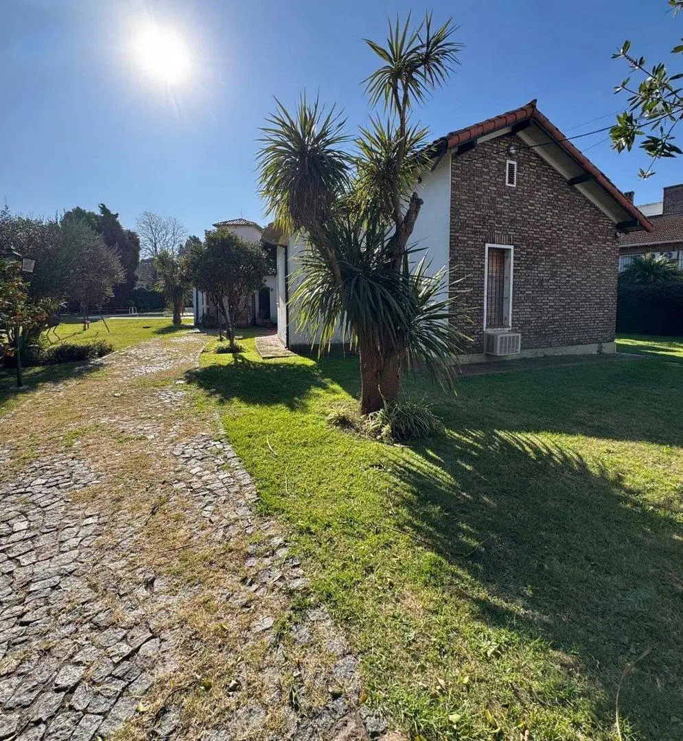 Venta LOTE de 1544 metros cuadrados en OLIVOS 3