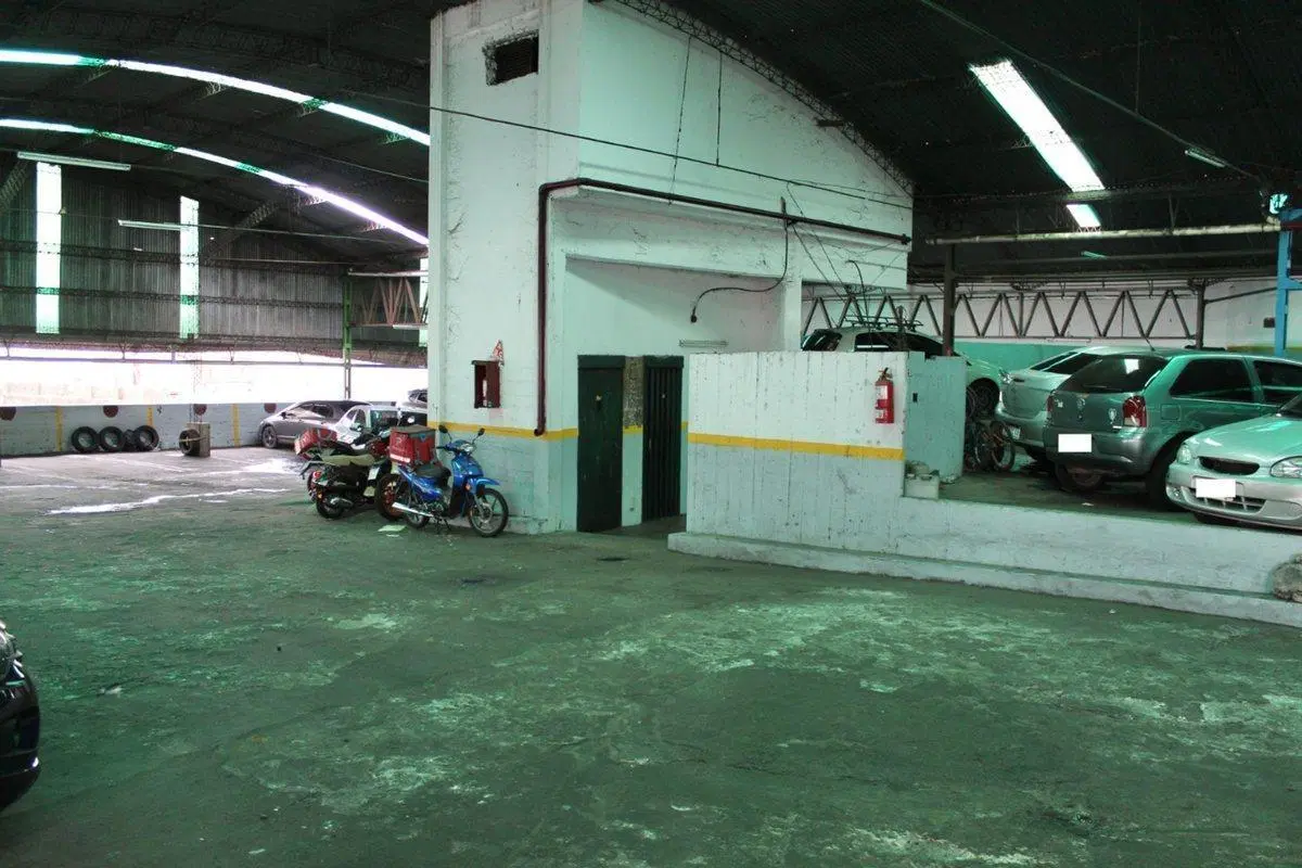 VENTA Cochera Fija y Cubierta en Balvanera 4