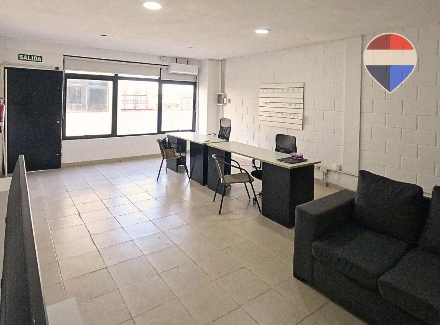 Blue Office. Oficina 40 mts. Colectora Maschwitz. 2