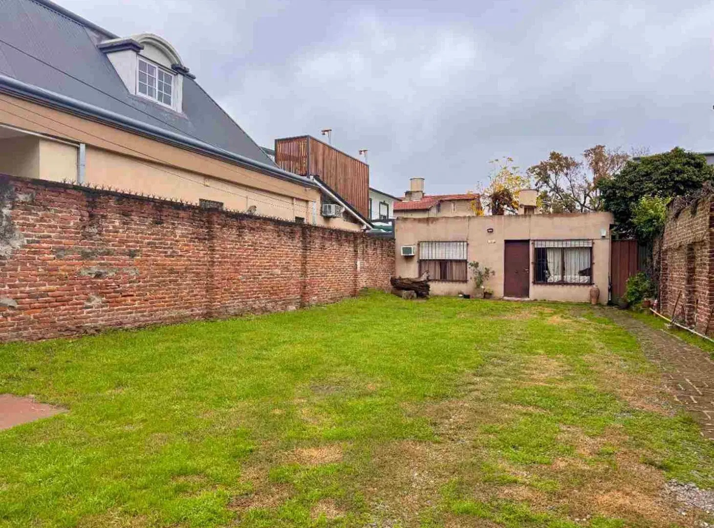 Casa 4 Amb en lindisimo terreno 320mts 4