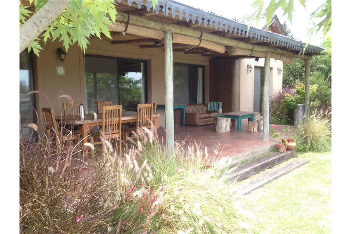 Casa a Laguna, 4 ambientes, depend, piscina, playa 2