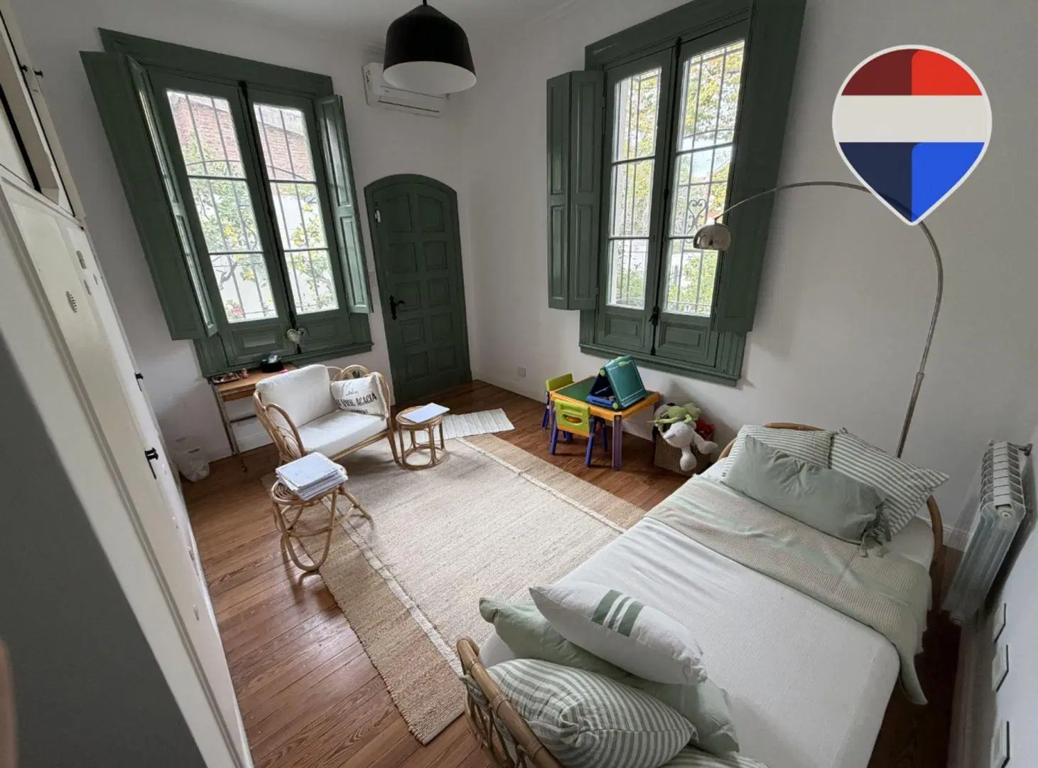 VENTA CASA EN MARTINEZ CON JARDIN PILETA QUINCHO 8