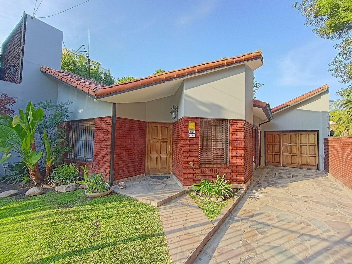 VENTA CASA - VILLA BALLESTER CENTRO - IMPECABLE