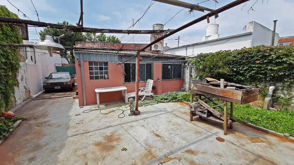 VENTA-Casa jardín, patio y galpón 2