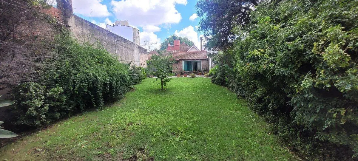Venta casa con jardin, Ramos Mejia 4