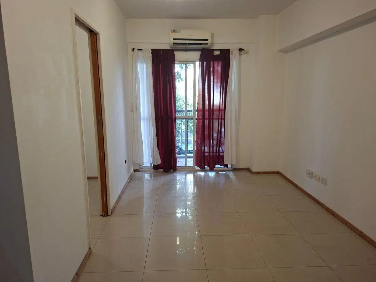 VENTA 2 AMB IMPECABLE CON BALCON 5