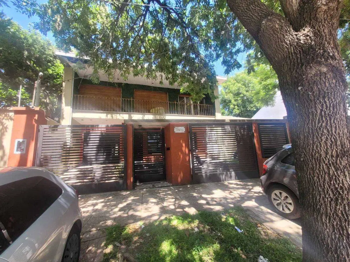Venta casa con pileta, Martinez 5