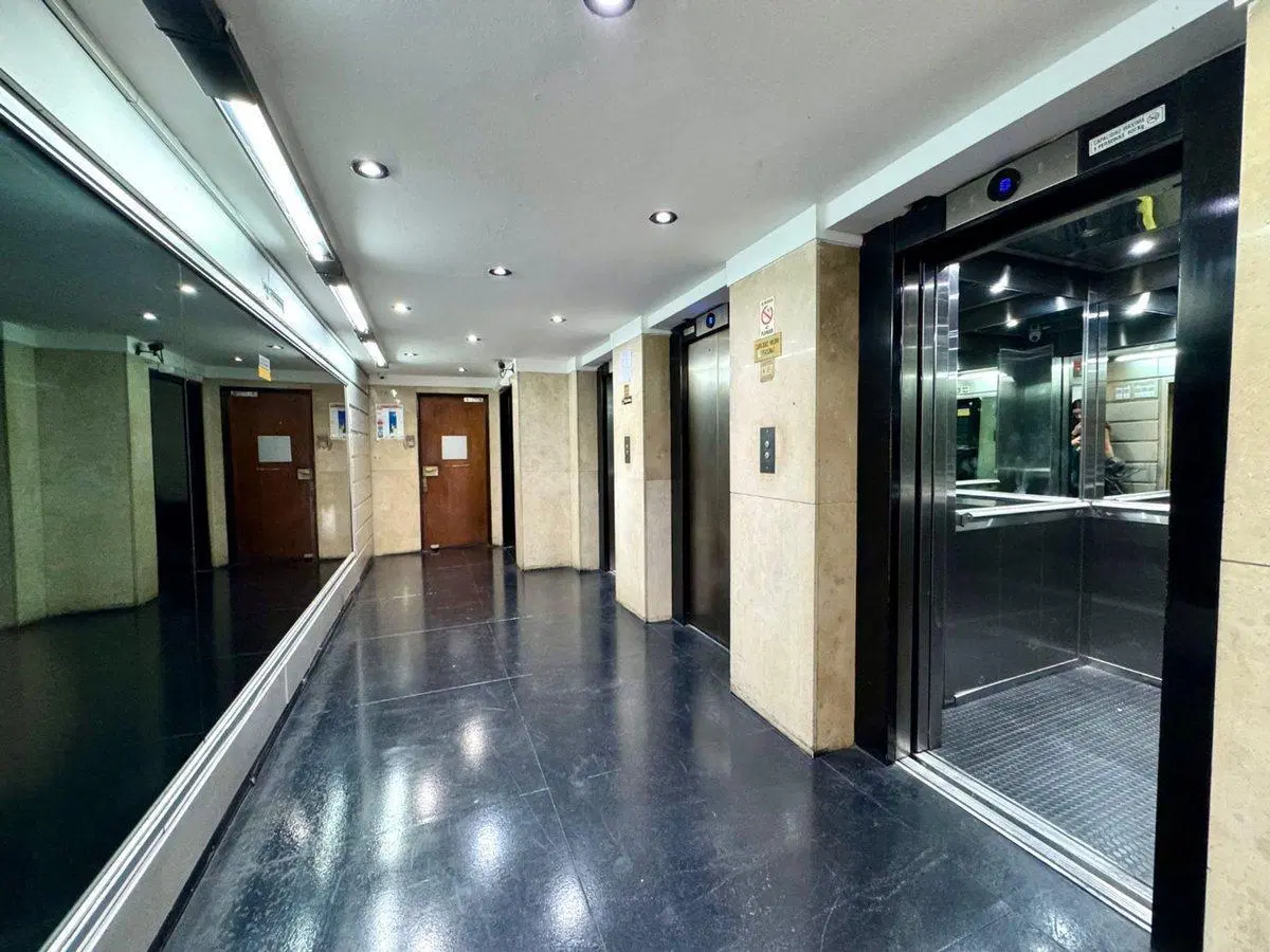 Oficina 240m2 Alquiler - Microcentro - 2 cocheras 4