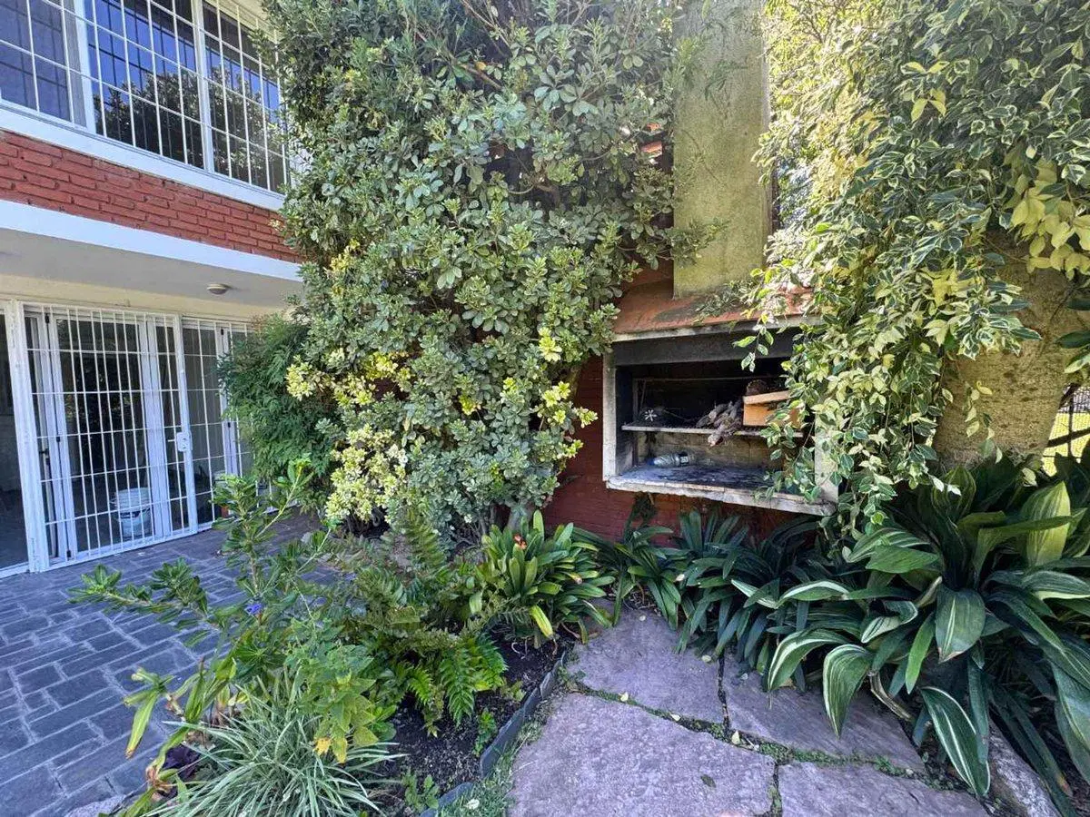 ALQUILERCASA ACASSUSO Libert al Rio pulmón soñado 4