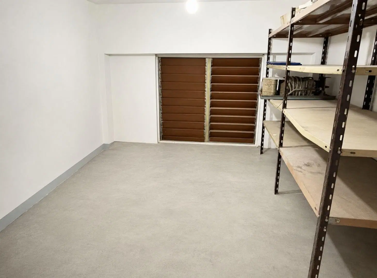 VENTA OFICINA ENTRADA INDEP TERRAZA PROPIA FLORES 3