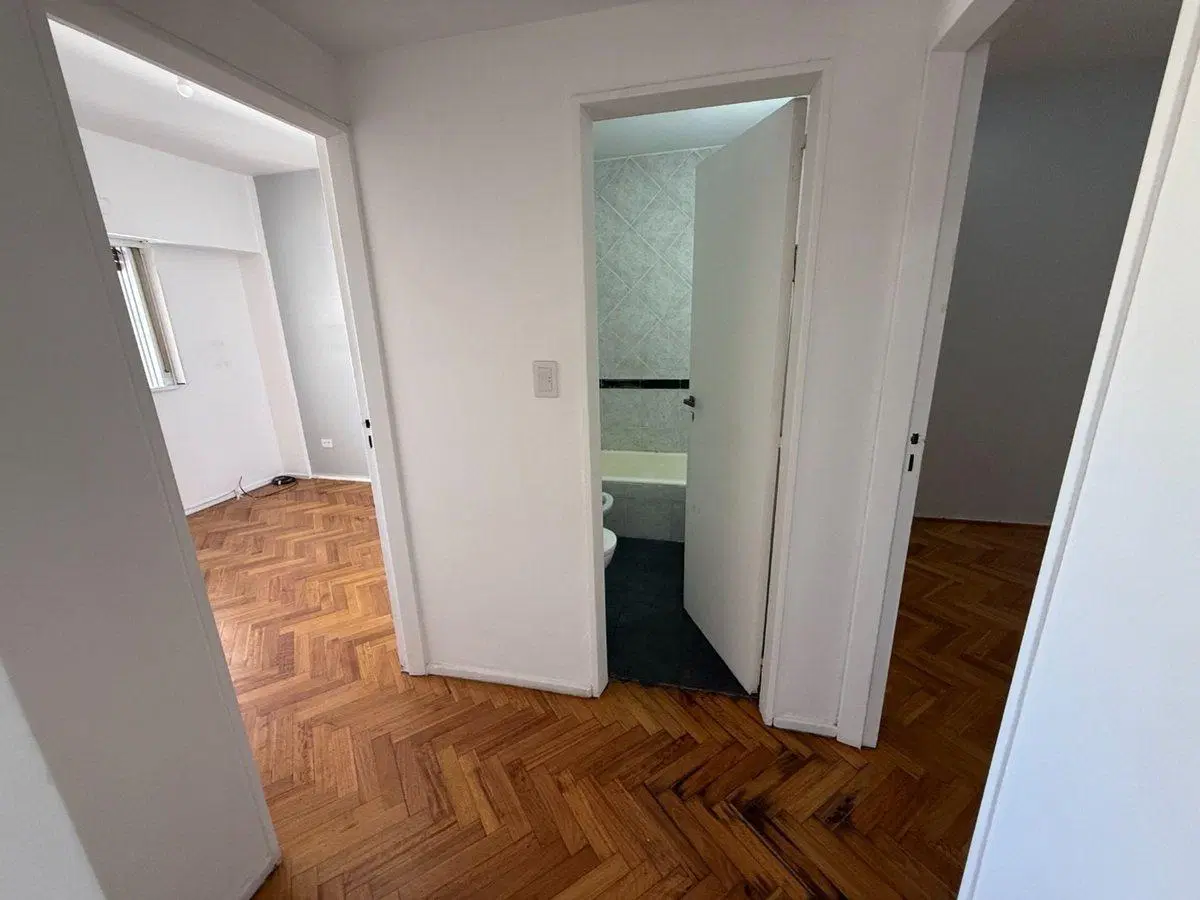 VENTA- Balvanera Departamento 2 dormitorios balcón 3