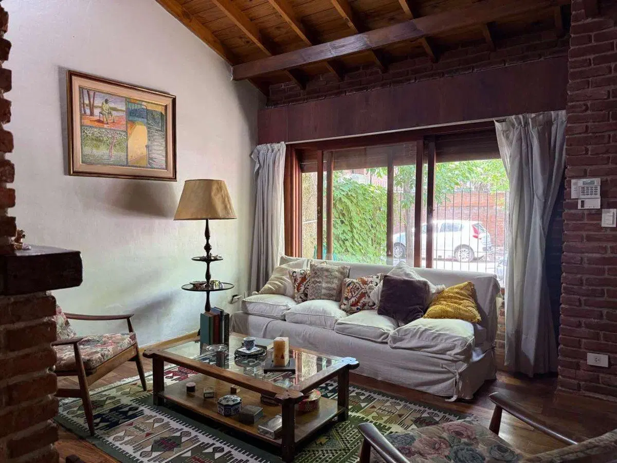 Casa de una planta con altillo y jardín Martinez 5