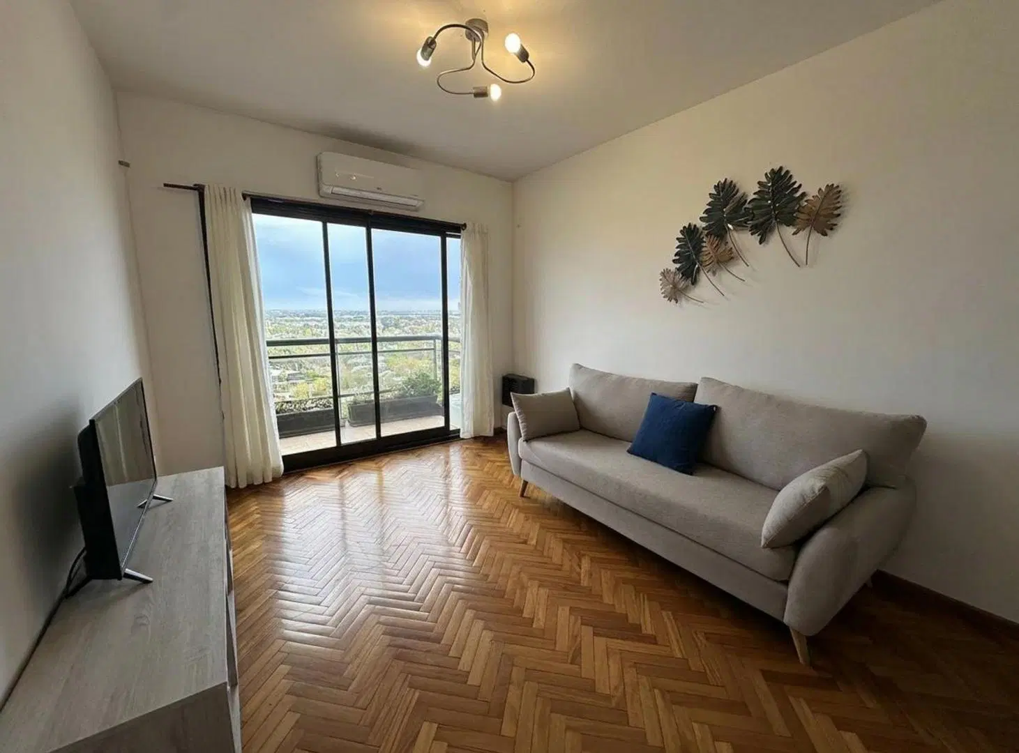 3 ambientes con balcón en complejo Riverside Tigre 2