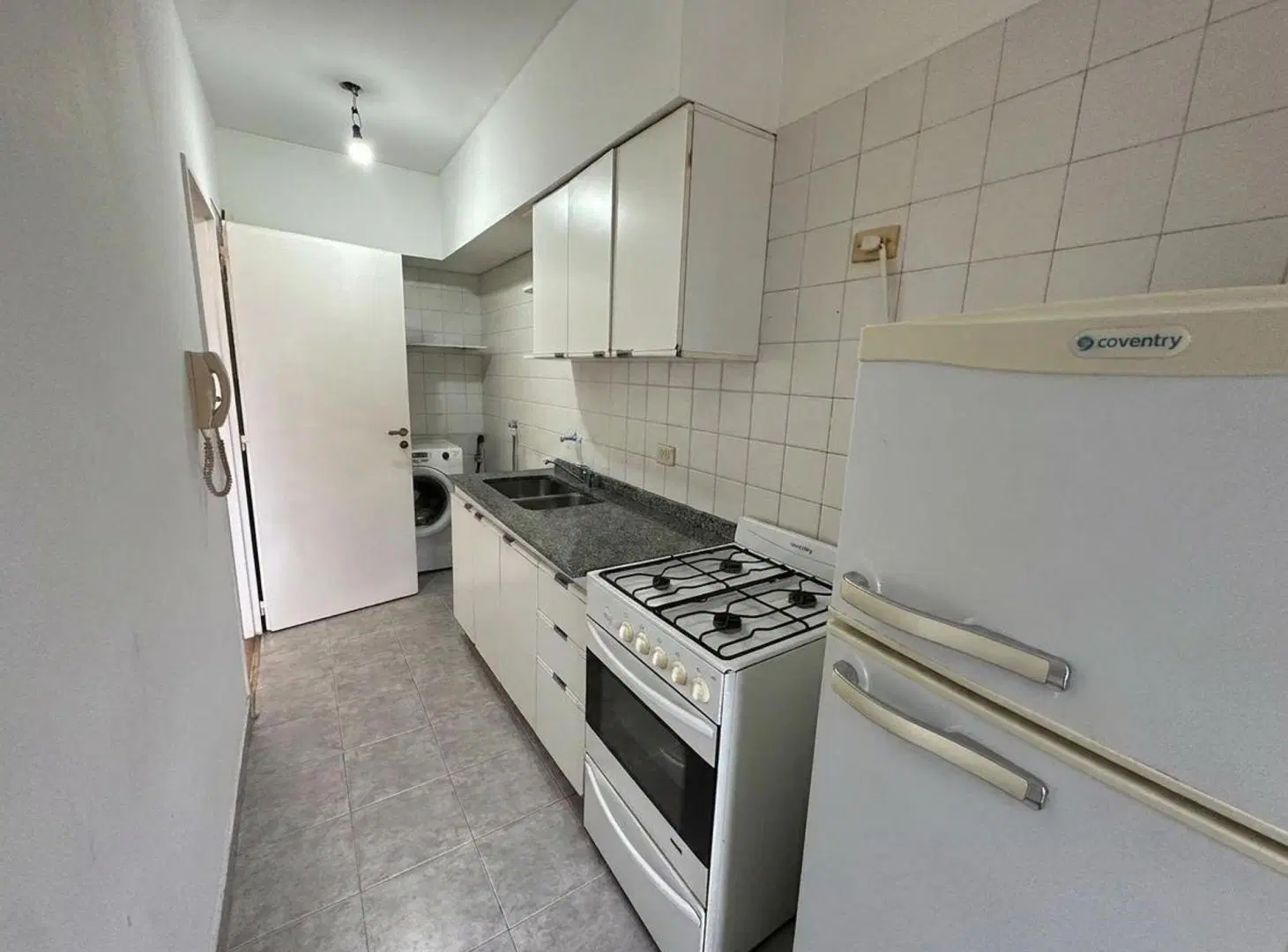 3 ambientes con balcón en complejo Riverside Tigre 3