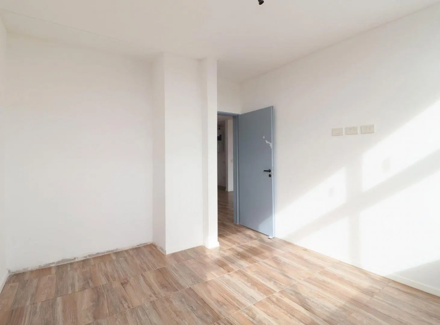 VENTA DEPARTAMENTO DIVISIBLE A ESTRENAR C COCHERA 5