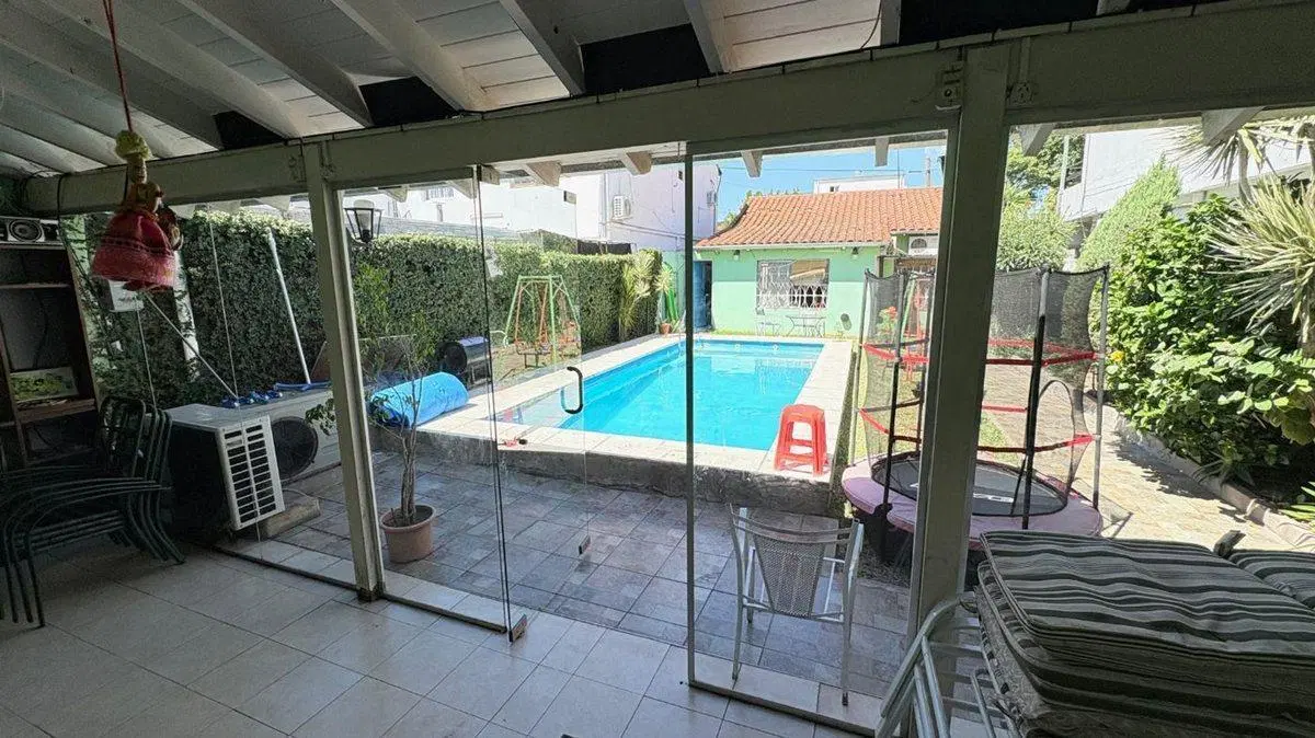 Casa en venta en Munro-pileta y quincho 5