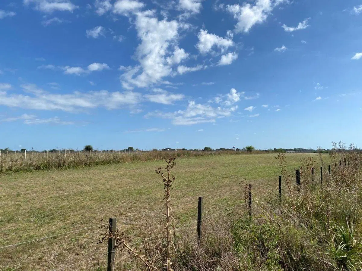 Venta de Lote 9049 M2-Escalada-Zarate 4