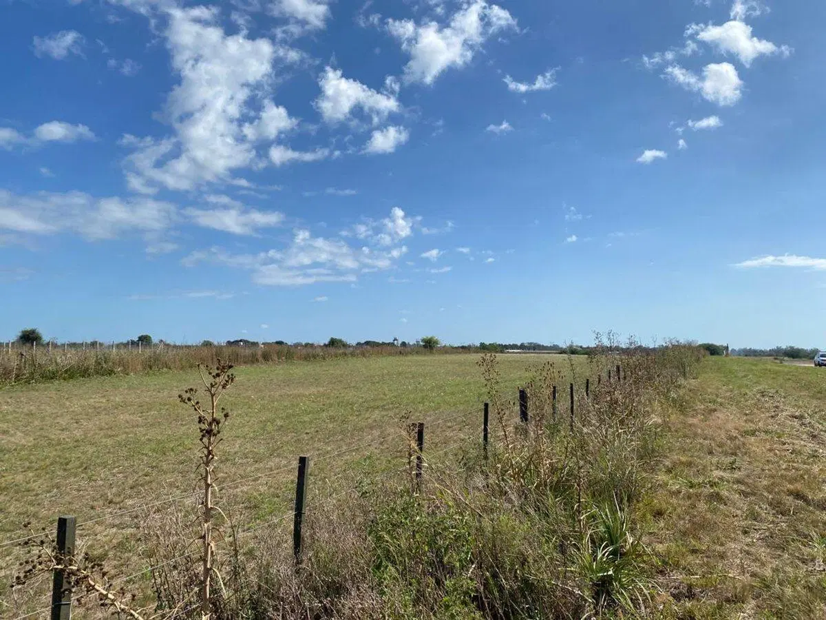 Venta de Lote 9049 M2-Escalada-Zarate 8