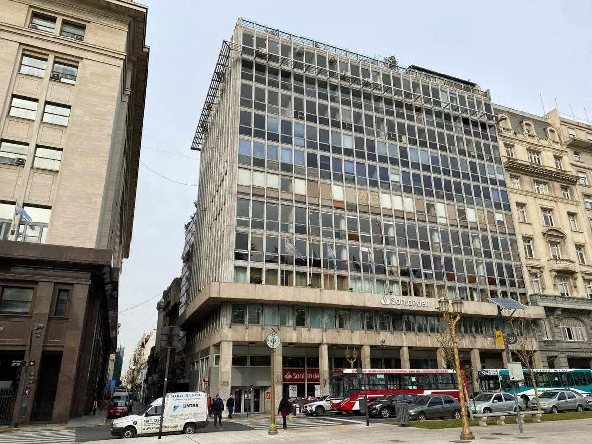 Oficina 643M2 Planta Libre Plaza de Mayo 4