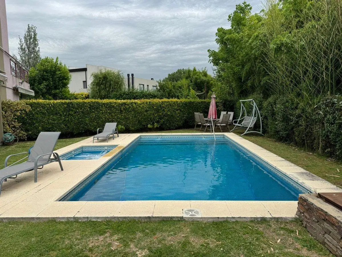 Casa Barrio La Candela Pilar - Excelentes Accesos 8