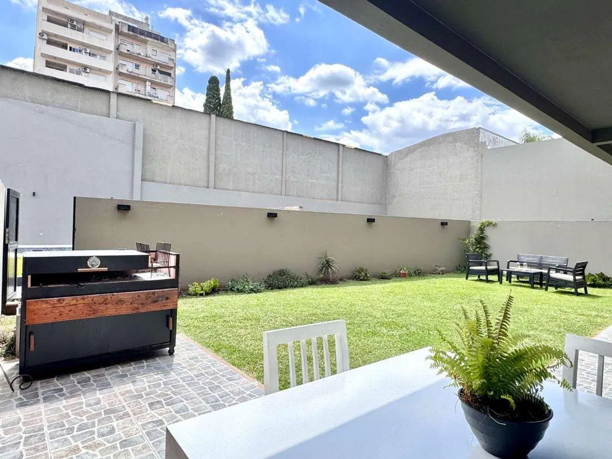 Departamento 3 Amb con Jardin, cochera y pileta 3