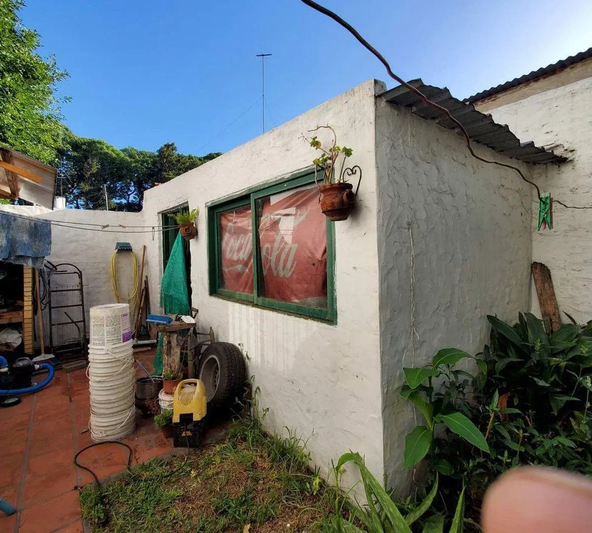Vende casa de 5 amb. con pileta en Villa Adelina 8