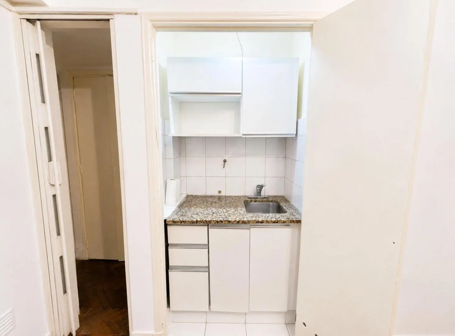 ALQUILER MONOAMBIENTE APTO PROFESIONAL - BALVANERA 8