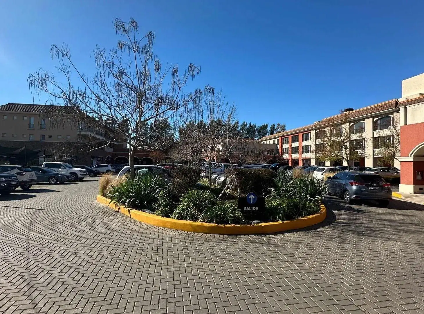 VENTA DEPTO 2 AMB CON COCHERA - PUEBLO CAAMAÑO 7