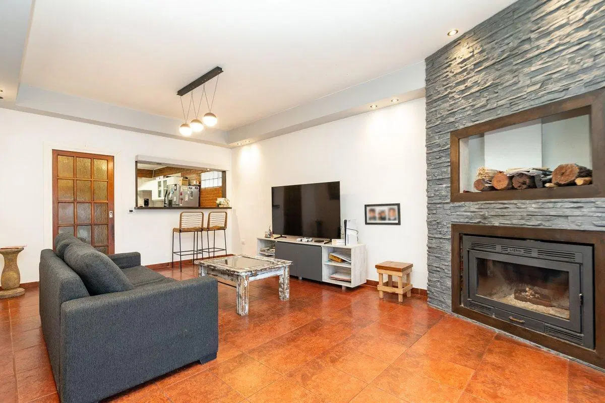 CASA EN VENTA BOULOGNE C/JARDIN, PILETA Y QUINCHO! 2
