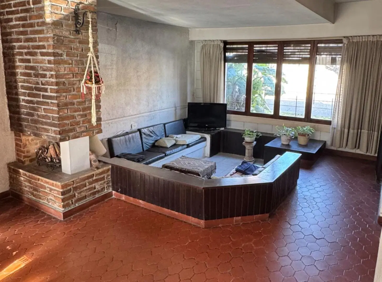 Venta casa 5 ambientes c/ cochera y patio en Haedo 4
